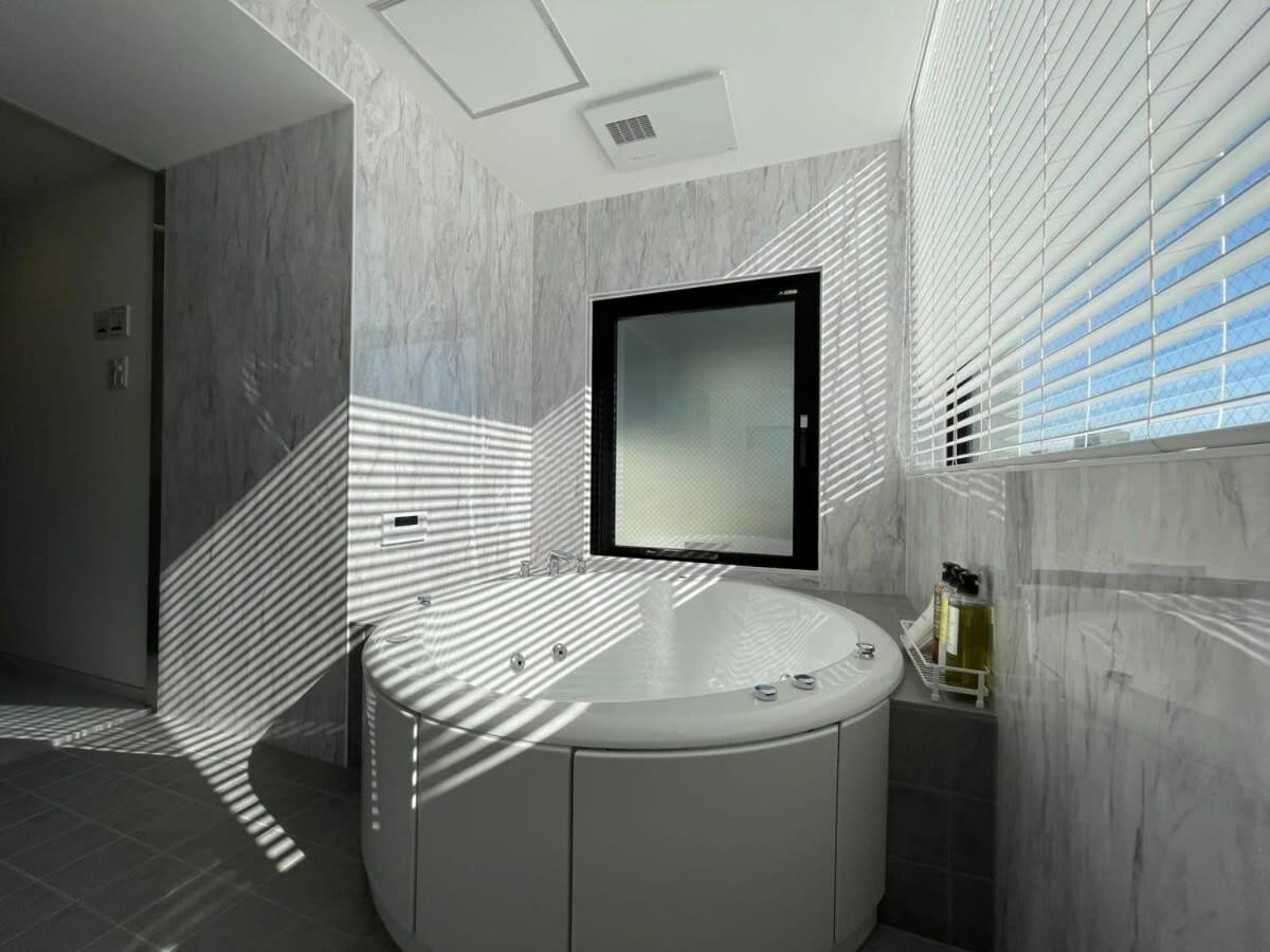 Bhotel Nekoyard - Scenic Penthouse Studio With Jacuzzi & Spacious Terrace ฮิโรชิม่า ภายนอก รูปภาพ